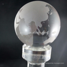 China fabrica el trofeo cristalino profesional de la bola de la cesta del grado superior